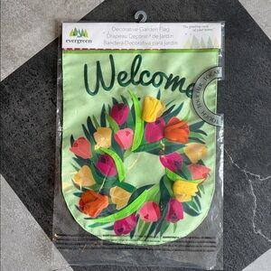 NWT - Evergreen appliqué Garden Flag - “Welcome” Spring Tulip wreath